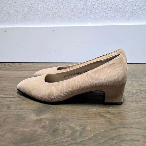 Salvatore Ferragamo Vintage Suede Textured Block Heel Mini Pump - Picture 1 of 13